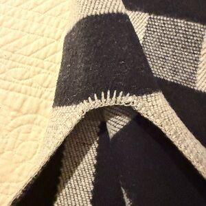 Burberry Checkered Wool Scarf in Cream and Black